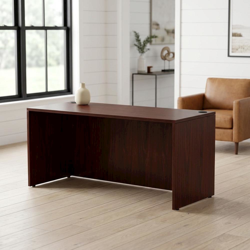 Mahogany Office Desk With Spacious Surface And Classic Finish