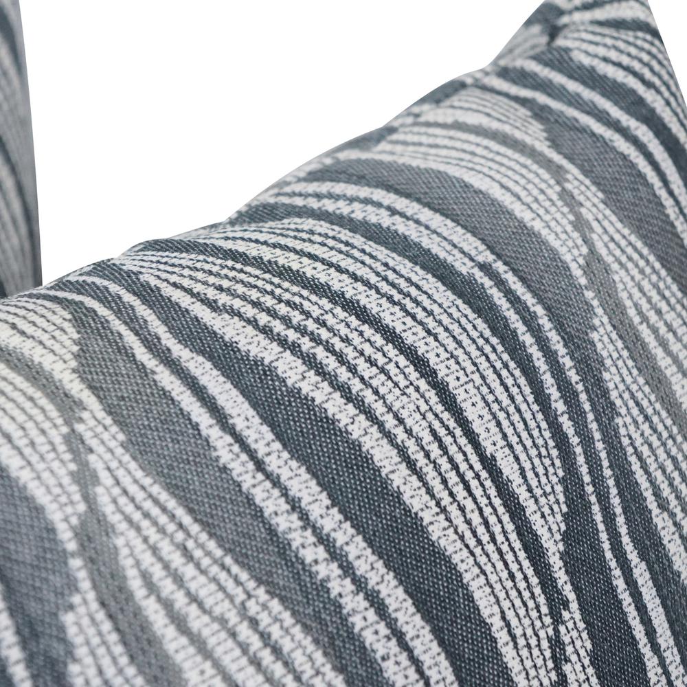 17-inch Jacquard Throw Pillow with Insert 9910-S1-ID-084