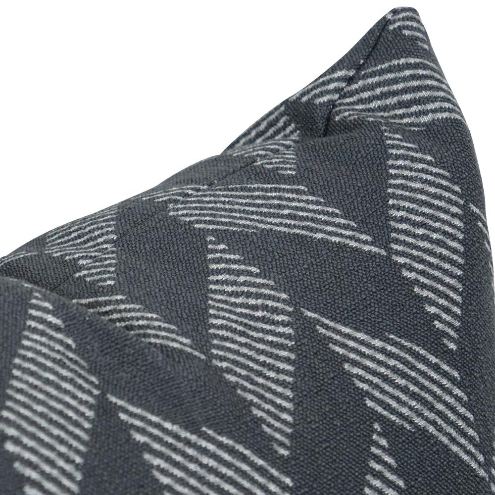 17-inch Jacquard Throw Pillows with Inserts (Set of 4) 9910-S4-ID-097