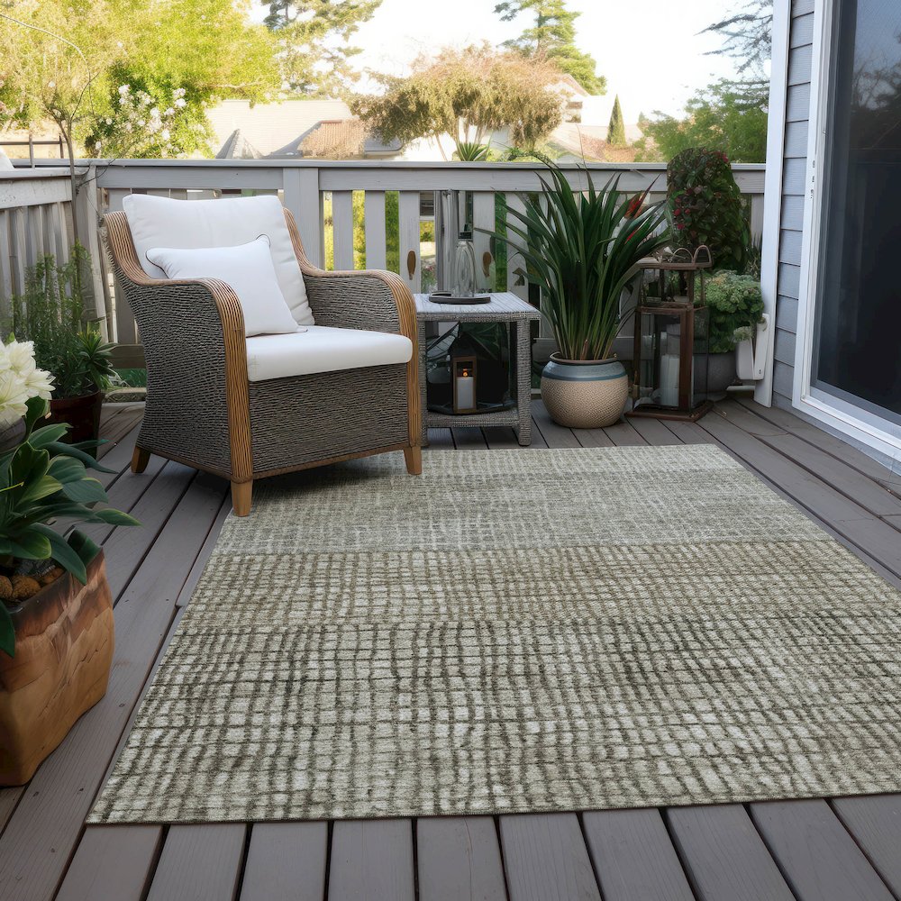 Machine Washable Indoor/Outdoor Chantille Taupe 2'6" x 3'10" Rug