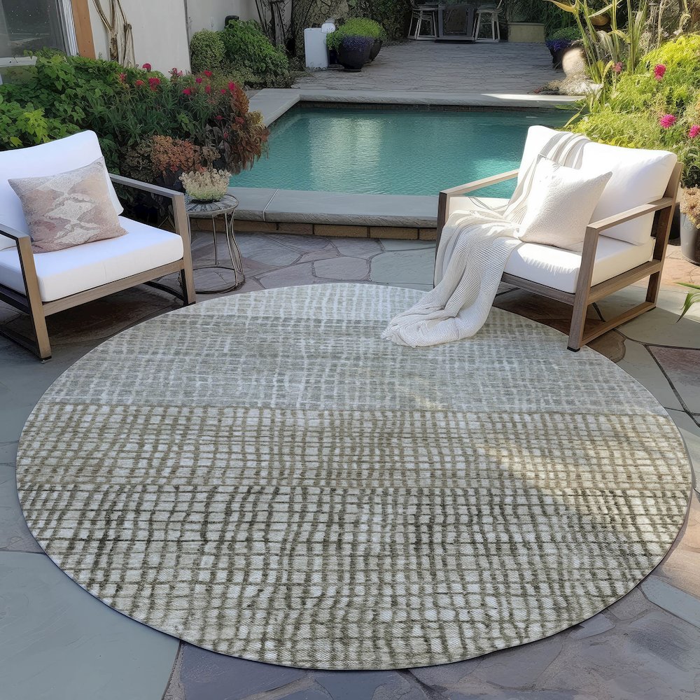 Machine Washable Indoor/Outdoor Chantille Taupe 8' x 8' Round Rug