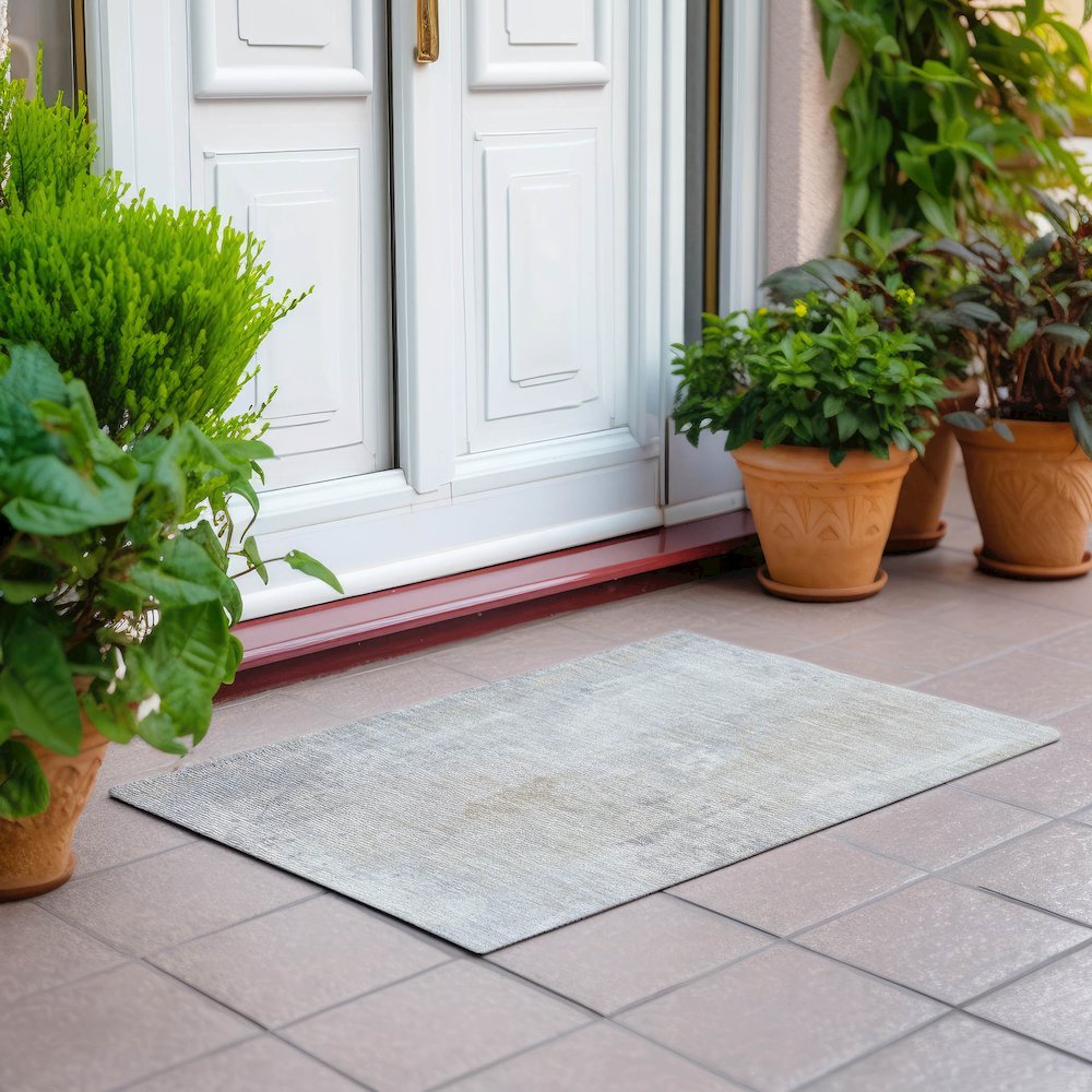 Machine Washable Indoor/Outdoor Chantille Ivory 1'8" x 2'6" Rug