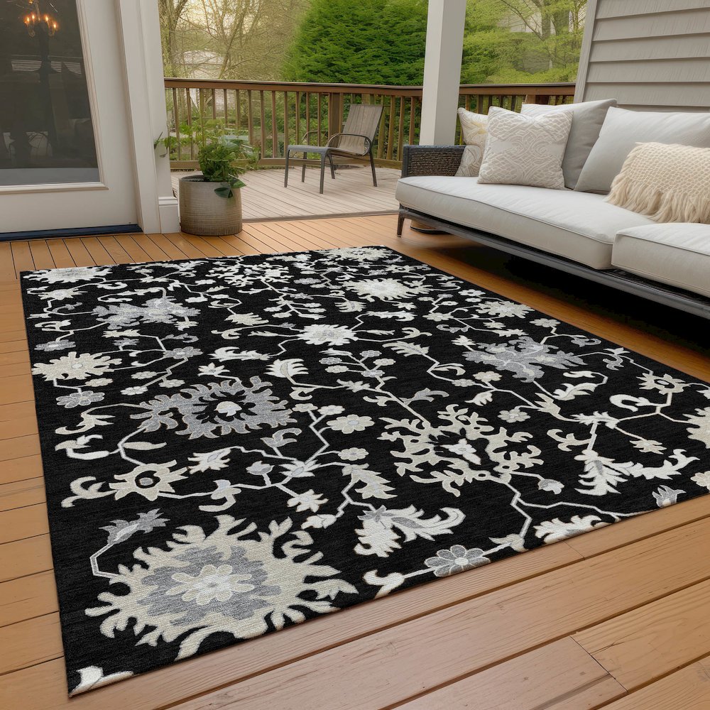 Machine Washable Indoor/Outdoor Chantille Black 2'6" x 3'10" Rug