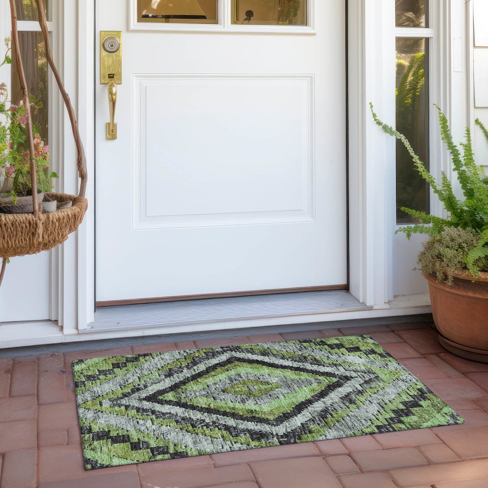 Machine Washable Indoor/Outdoor Chantille Aloe 1'8" x 2'6" Rug