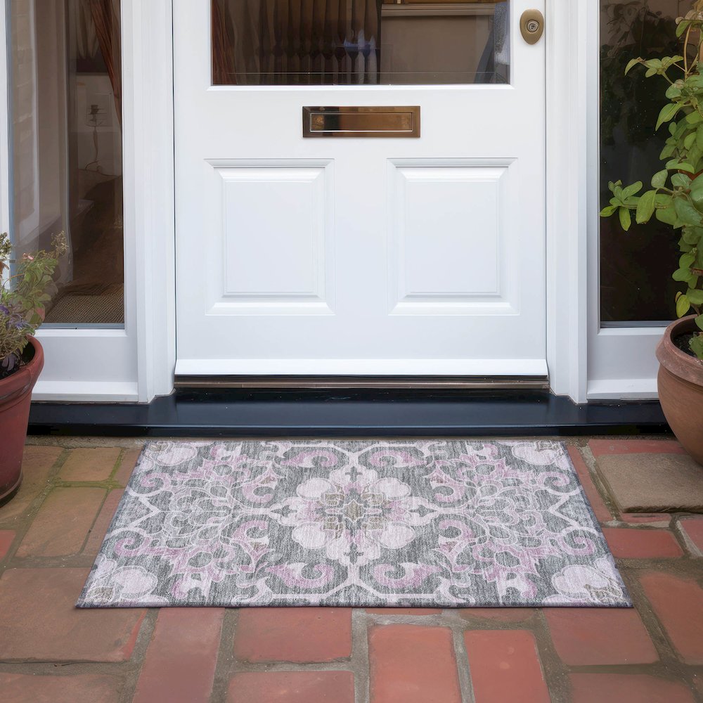 Machine Washable Indoor/Outdoor Chantille Pink 1'8" x 2'6" Rug
