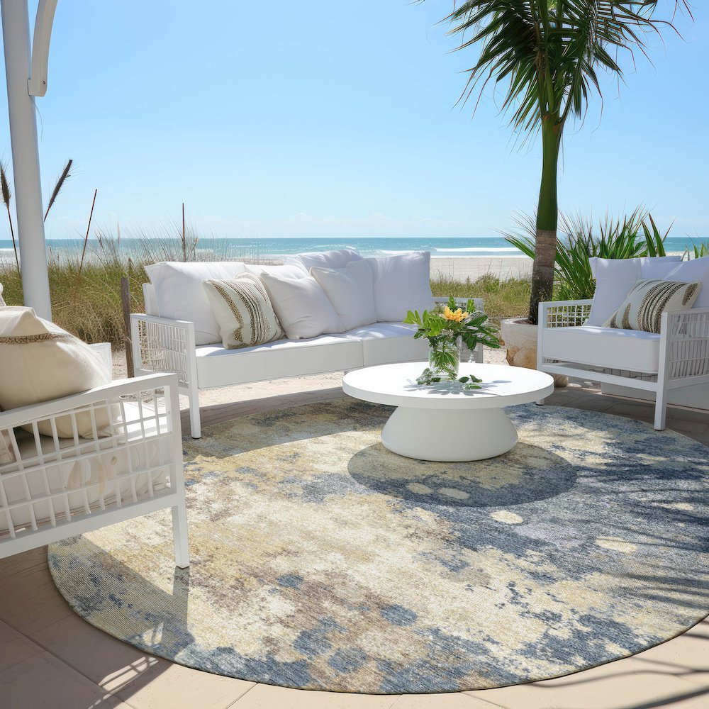 Machine Washable Indoor/Outdoor Chantille Gold 8' x 8' Round Rug