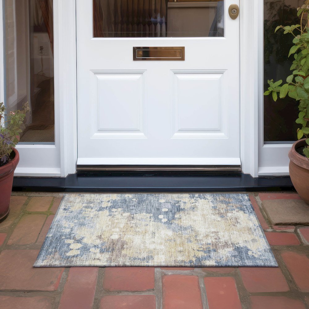 Machine Washable Indoor/Outdoor Chantille Gold 1'8" x 2'6" Rug