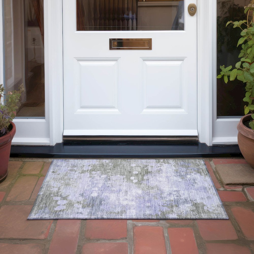 Machine Washable Indoor/Outdoor Chantille Lavender 1'8" x 2'6" Rug