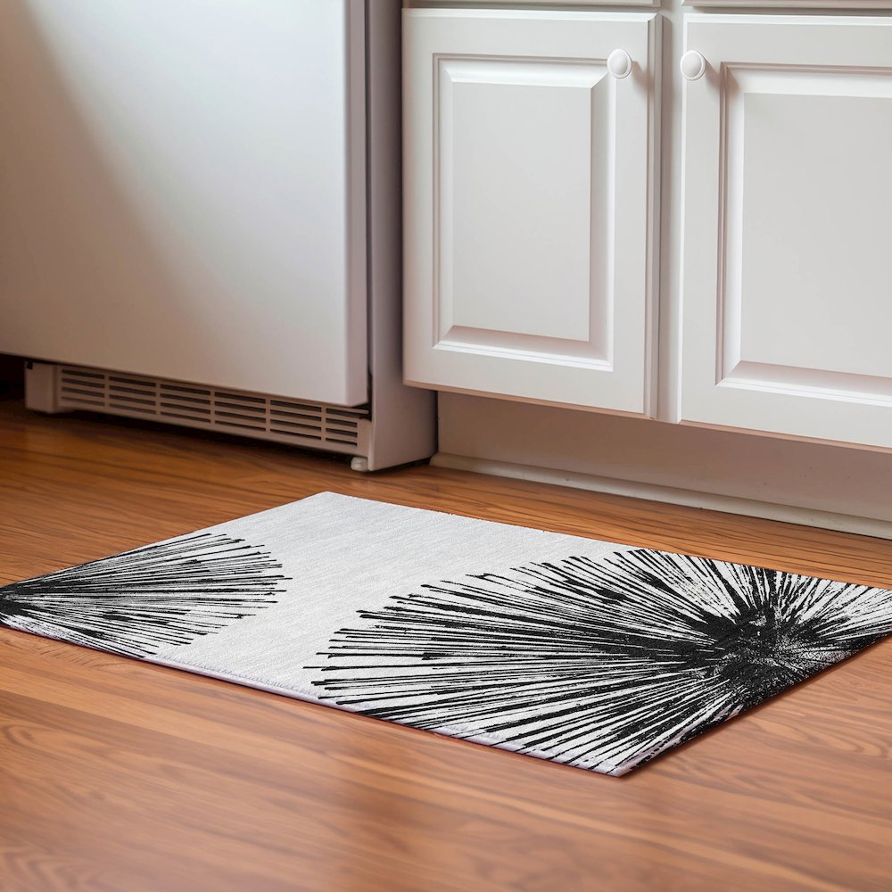 Premium Machine Washable Mayfield Black 1'8" x 2'6" Rug