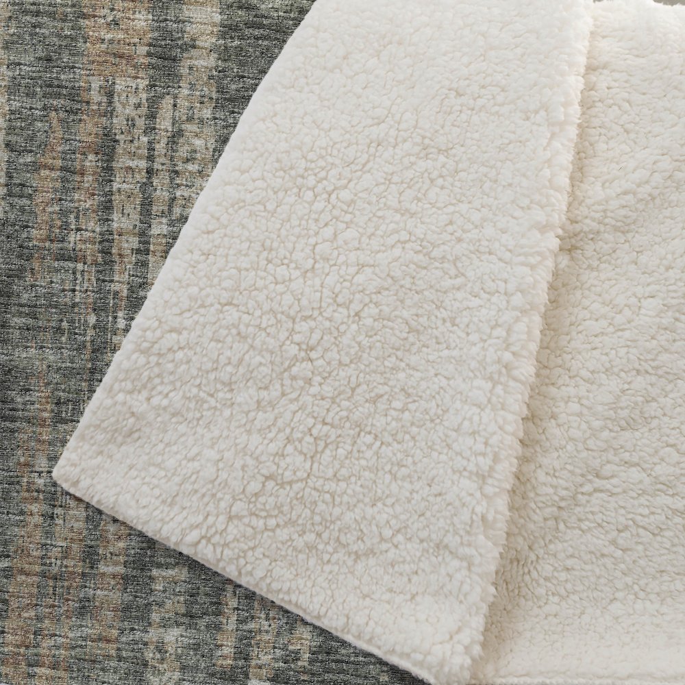 Premium Machine Washable ASB39 Green 50" x 70" Sherpa Throw Blanket
