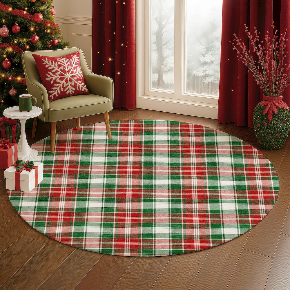 Luxury Washable Indoor/Outdoor Merry & Bright Emerald 8' x 8' Round Rug