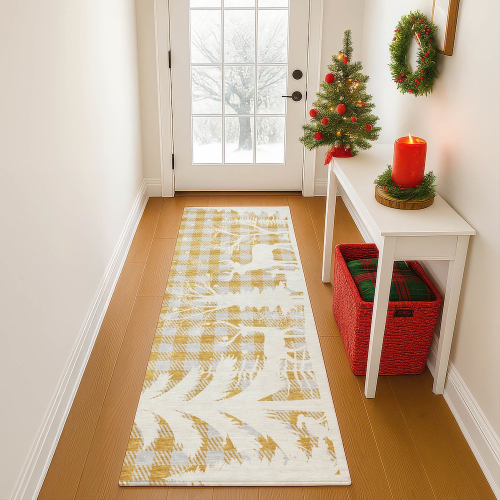 Luxury Washable Indoor/Outdoor Merry & Bright Gold 2'3" x 7'6" Runner Rug