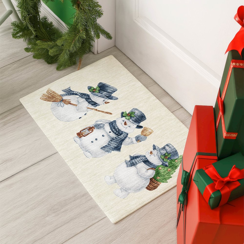 Luxury Washable Indoor/Outdoor Merry & Bright Ivory 1'8" x 2'6" Rug