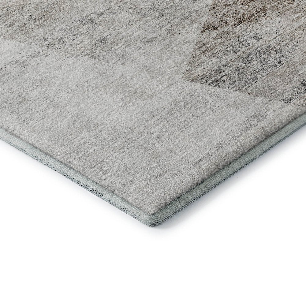 Machine Washable Indoor/Outdoor Neo Silver 1'8" x 2'6" Rug