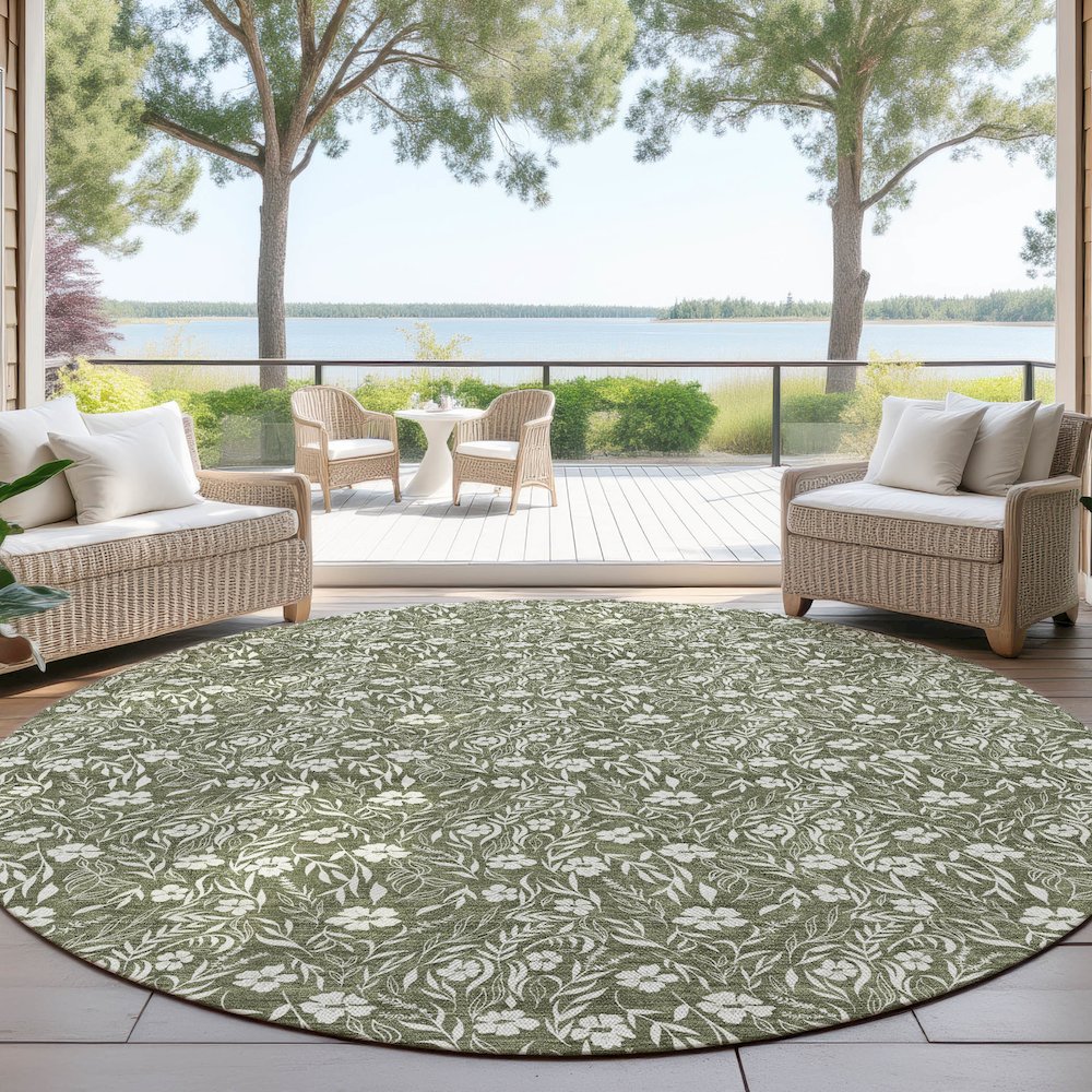 Luxury Washable Indoor/Outdoor Soft Essentials SE4 Green 8' x 8' Rug