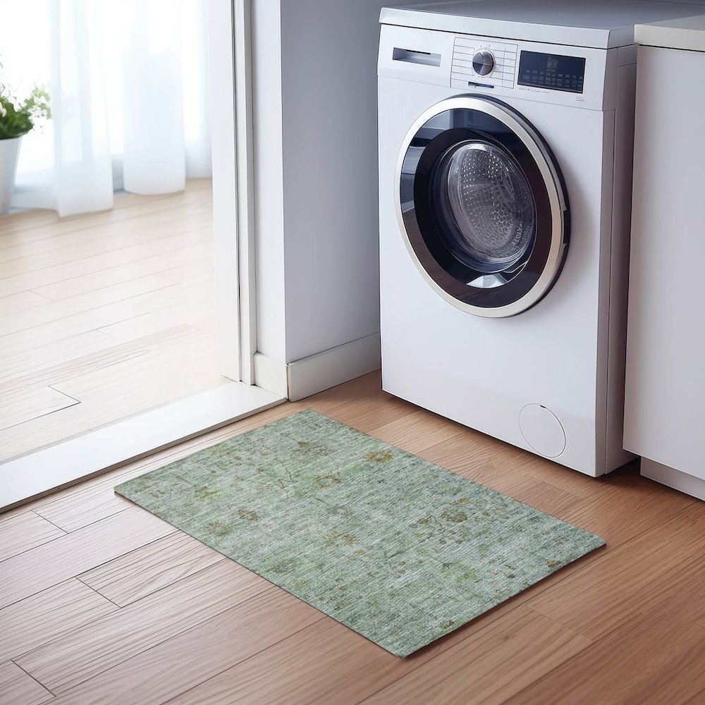 Luxury Washable Indoor/Outdoor Solace Aloe 1'8" x 2'6" Rug