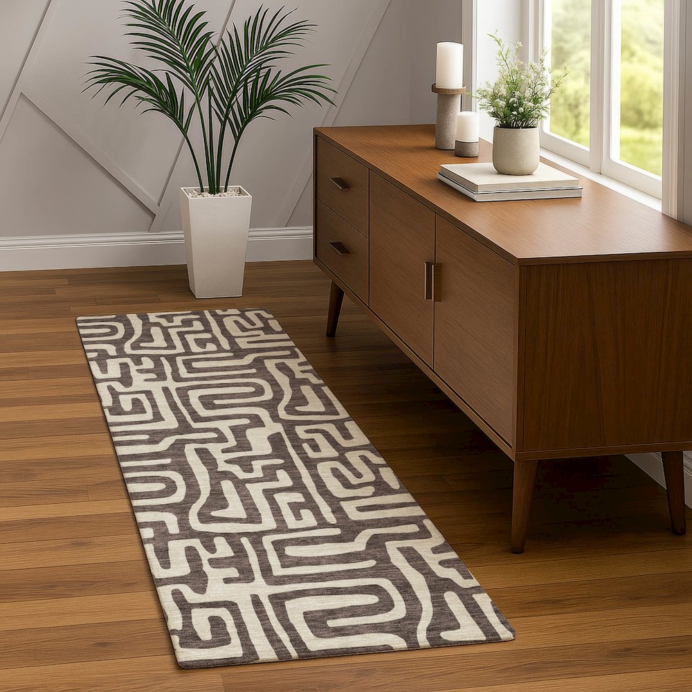 Luxury Washable Indoor/Outdoor The Reserve Chocolate 2'3" x 7'6" Runner Rug