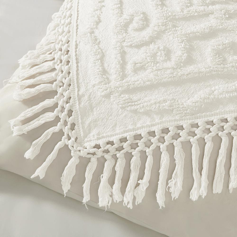 Laetitia Tufted Medallion Coverlet Set, Belen Kox