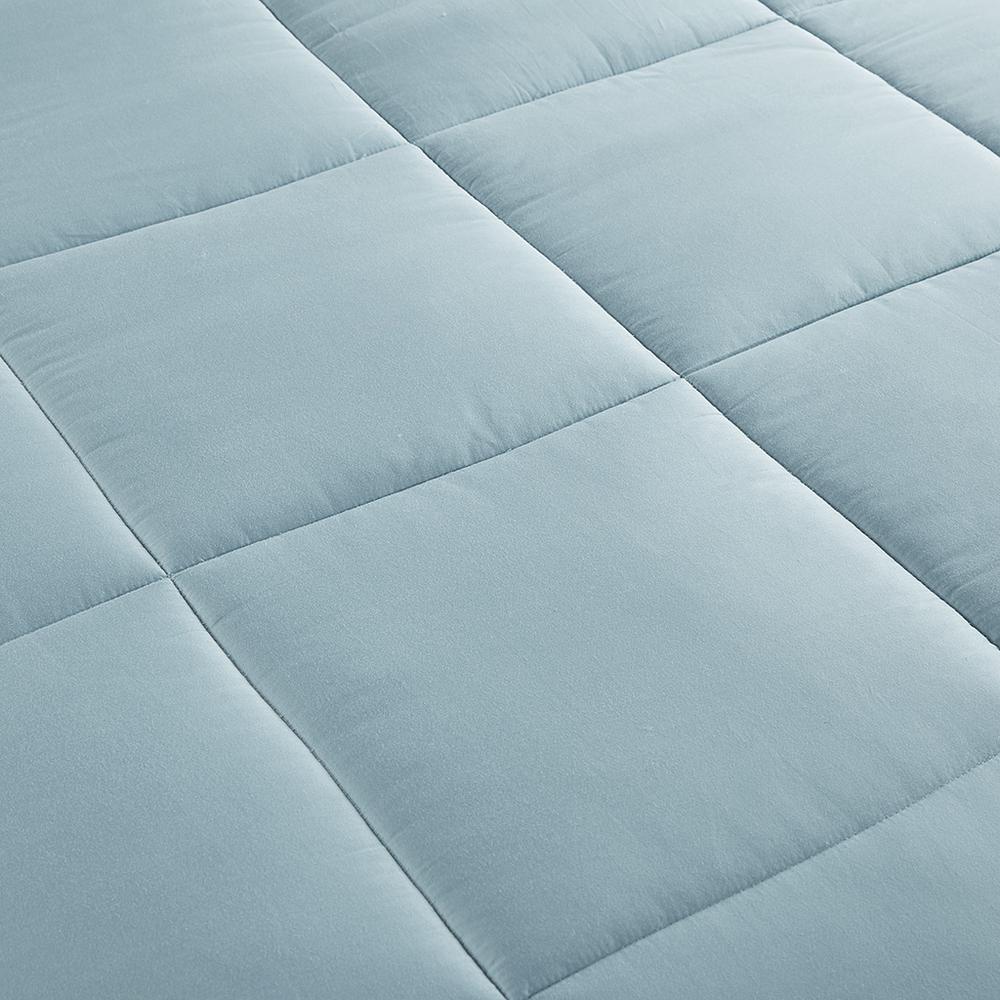 300 Thread Count Cotton Shell Luxury Down Alternative Comforter