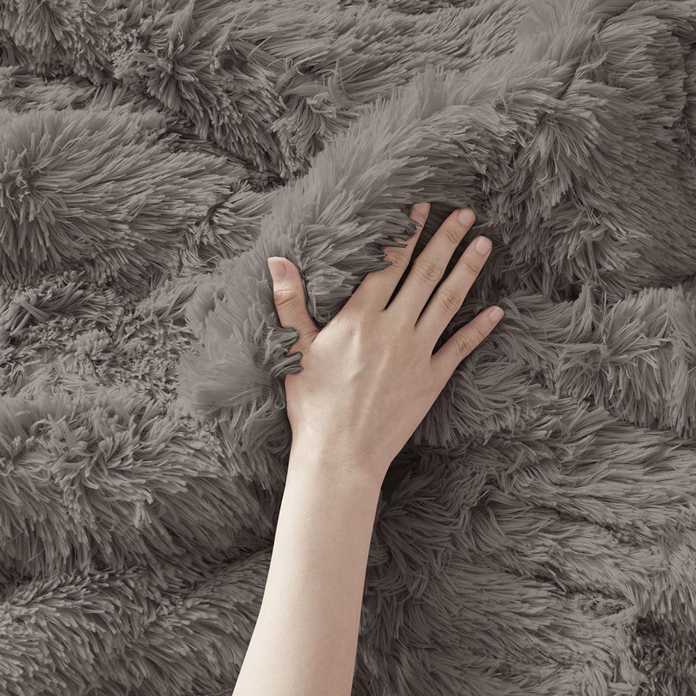 Beautiful Long Fur Comforter Set, Belen Kox