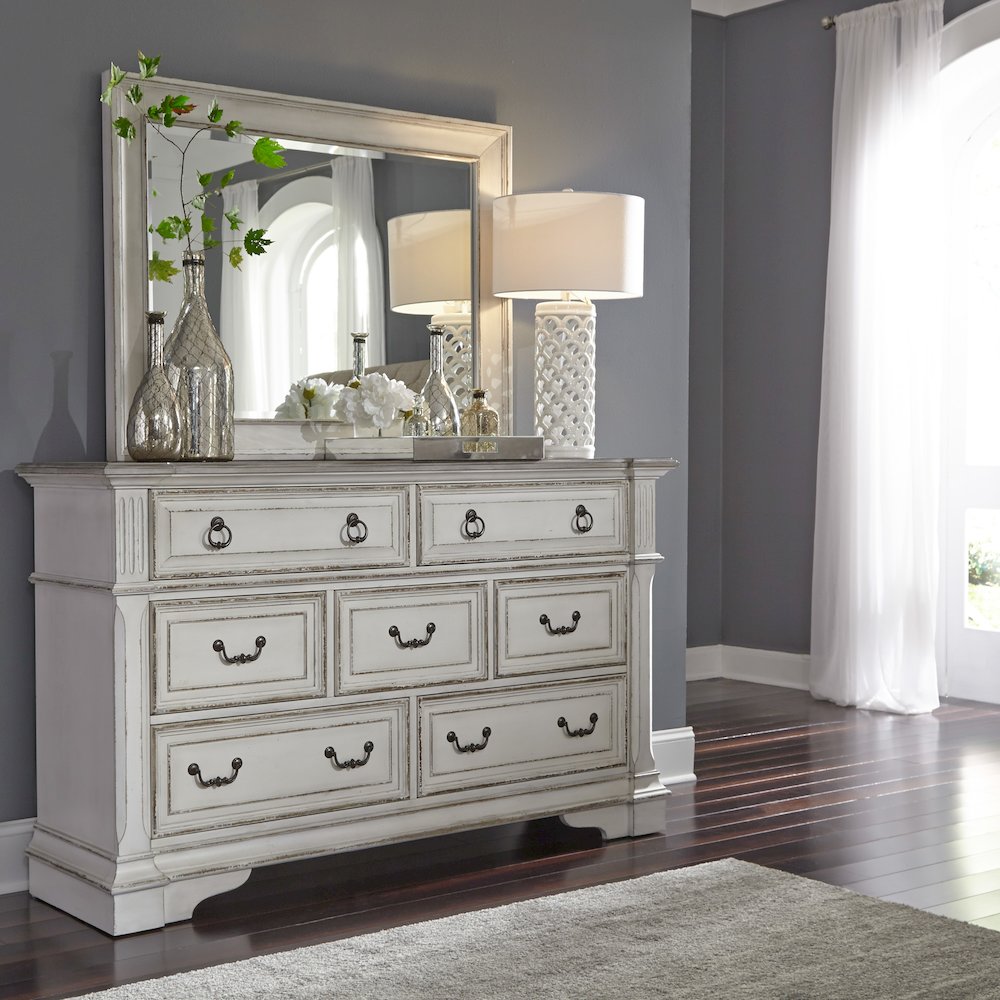 Abbey Park King California Sleigh Bed, Dresser & Mirror