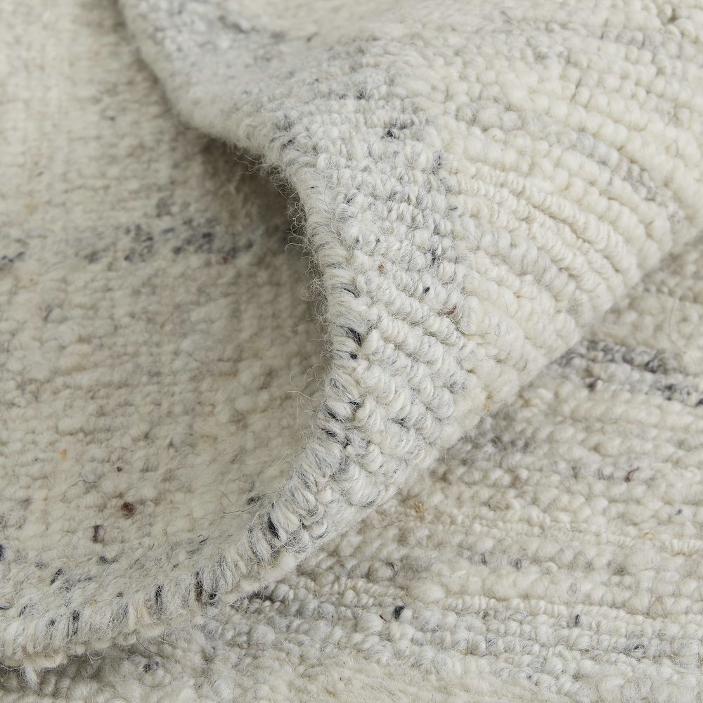 Navaro Modern Distressed, Ivory/Gray/Blue, 5'-6" x 8'-6" Area Rug