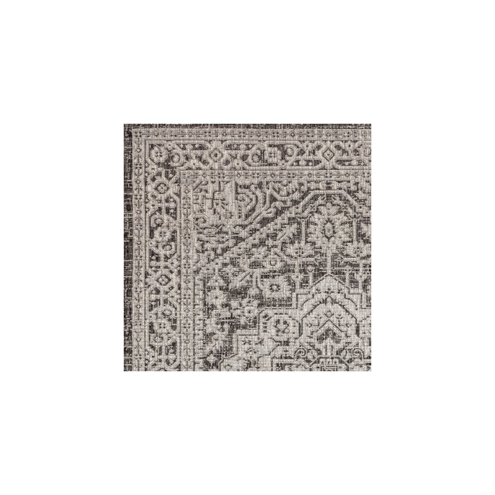 Sinjuri Medallion TetuWeave Indoor/Outdoor Rug