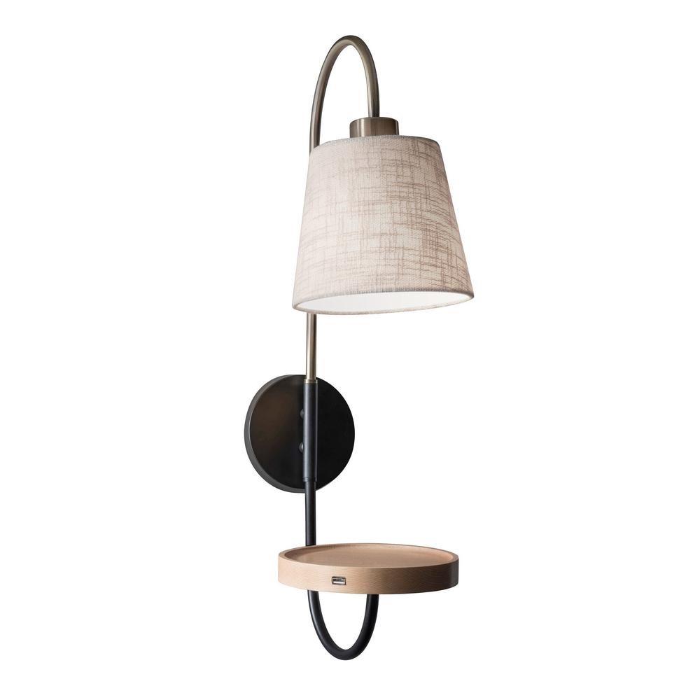 Jeffrey Wall Lamp