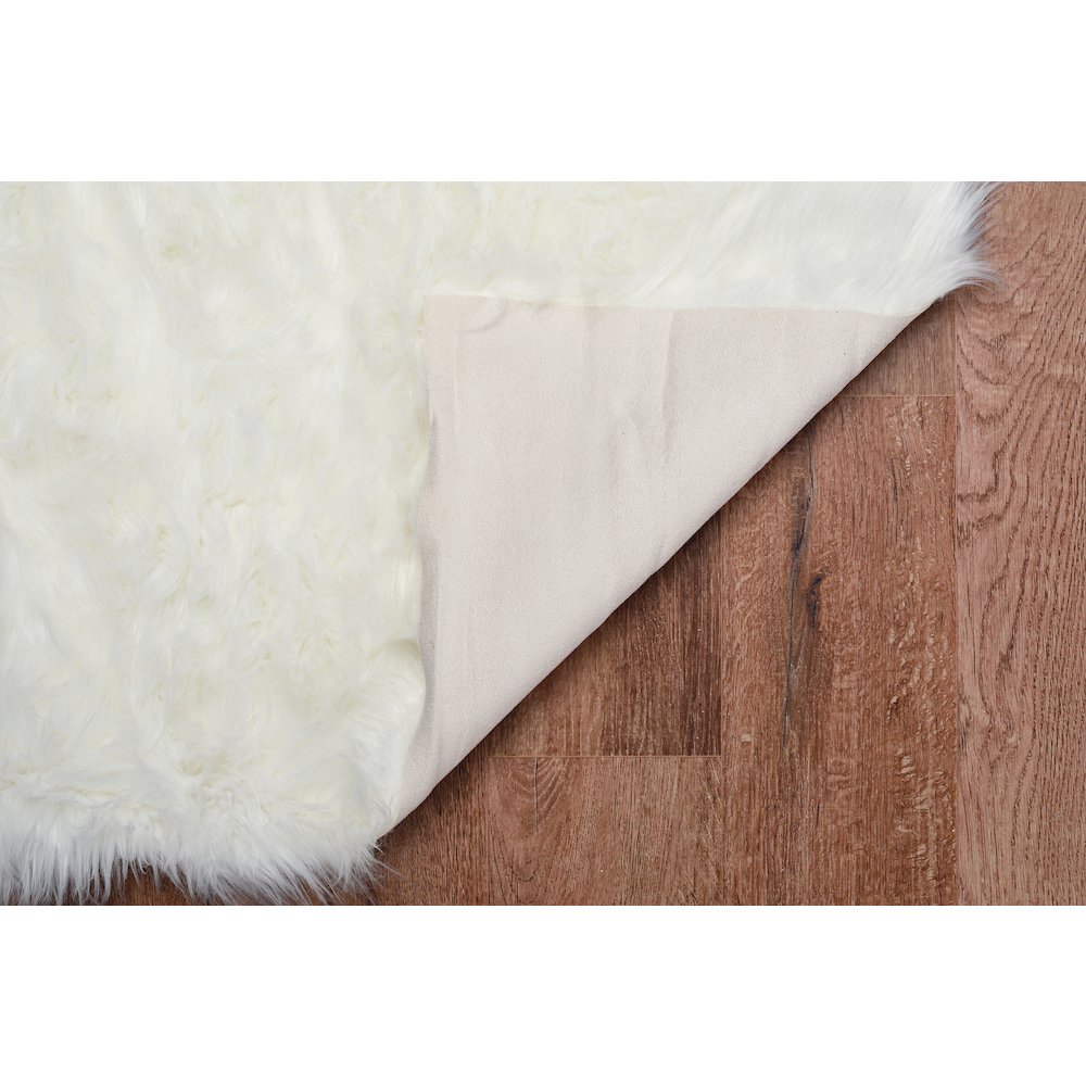 Faux Sheepskin White 5x7, Rug