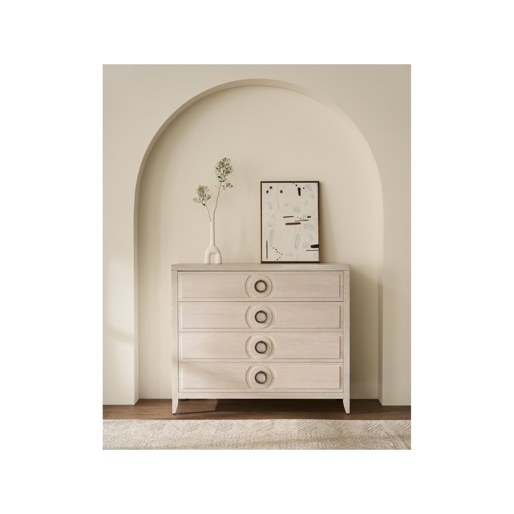 Lizmore Chest in White Oak Color