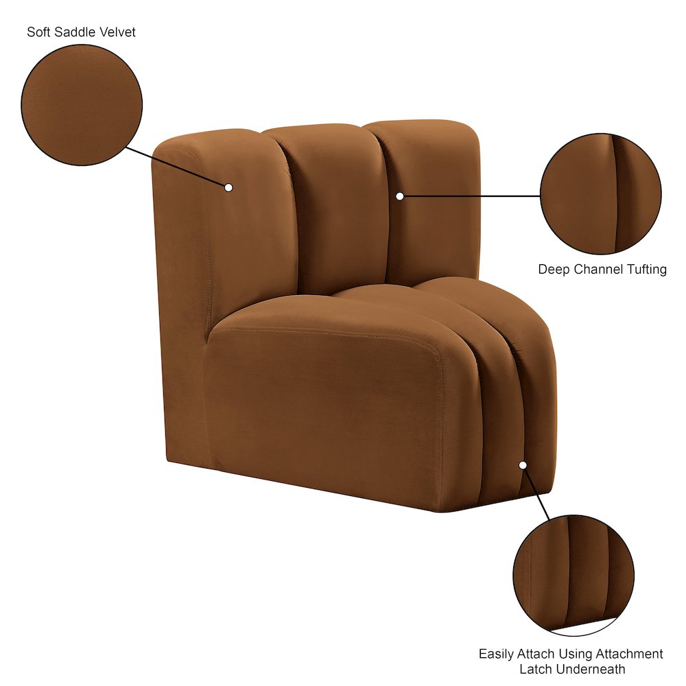 Arc Saddle Velvet Curved Corner