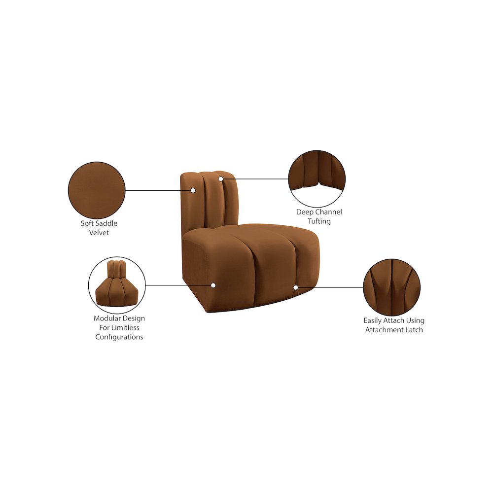 Arc Saddle Velvet Reverse Corner