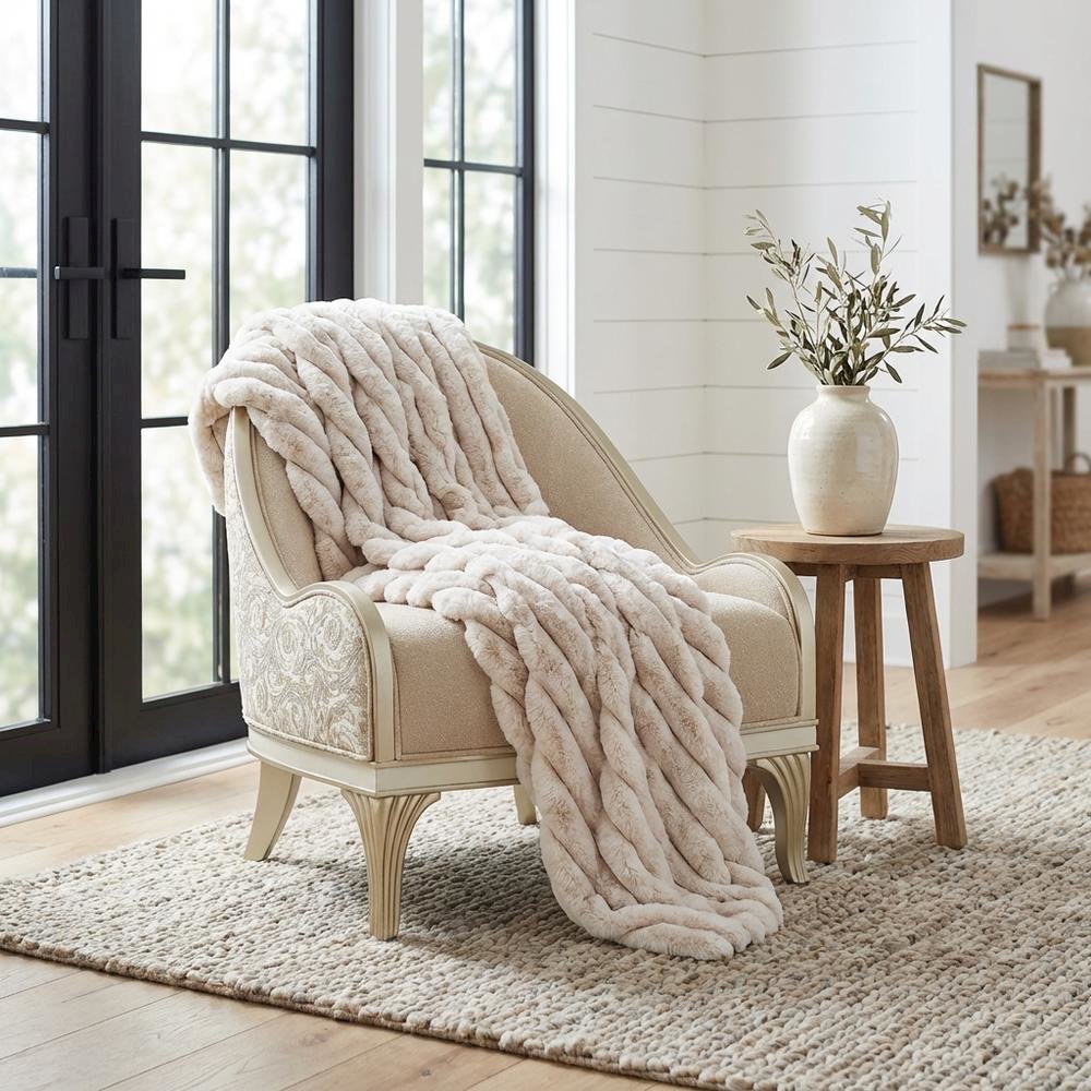 Sable 52"x72" Throw - Almond