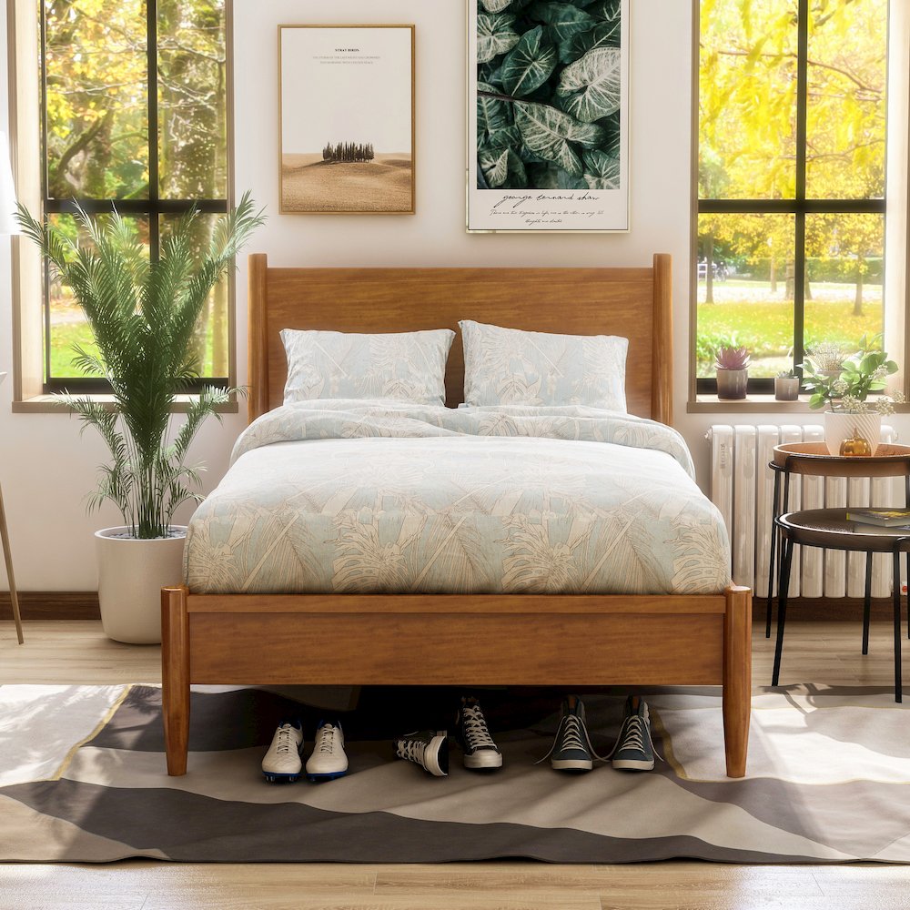Belkor Solid Wood Queen Platform Bed in Oak