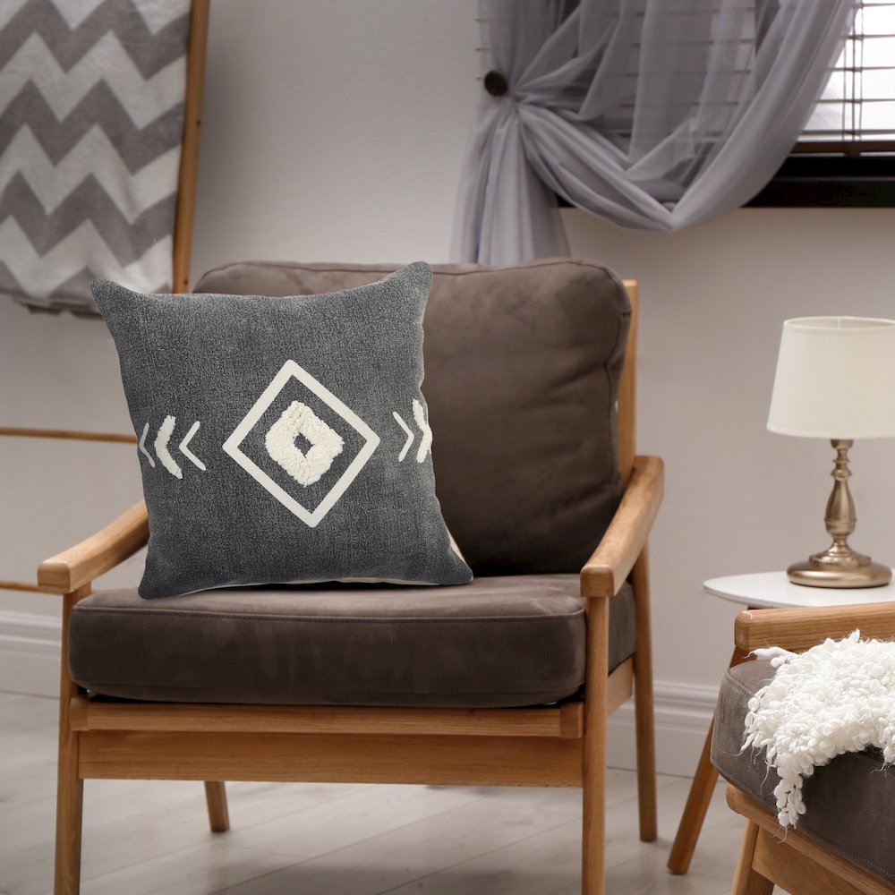 Avant-garde Cotton Pillow Set of 2 in Black/Cream, 20" x 20"