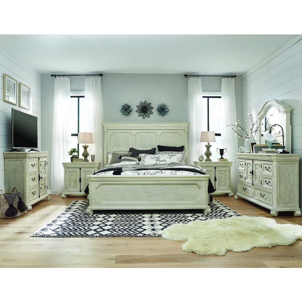 Bronwyn Alabaster King Panel Bed