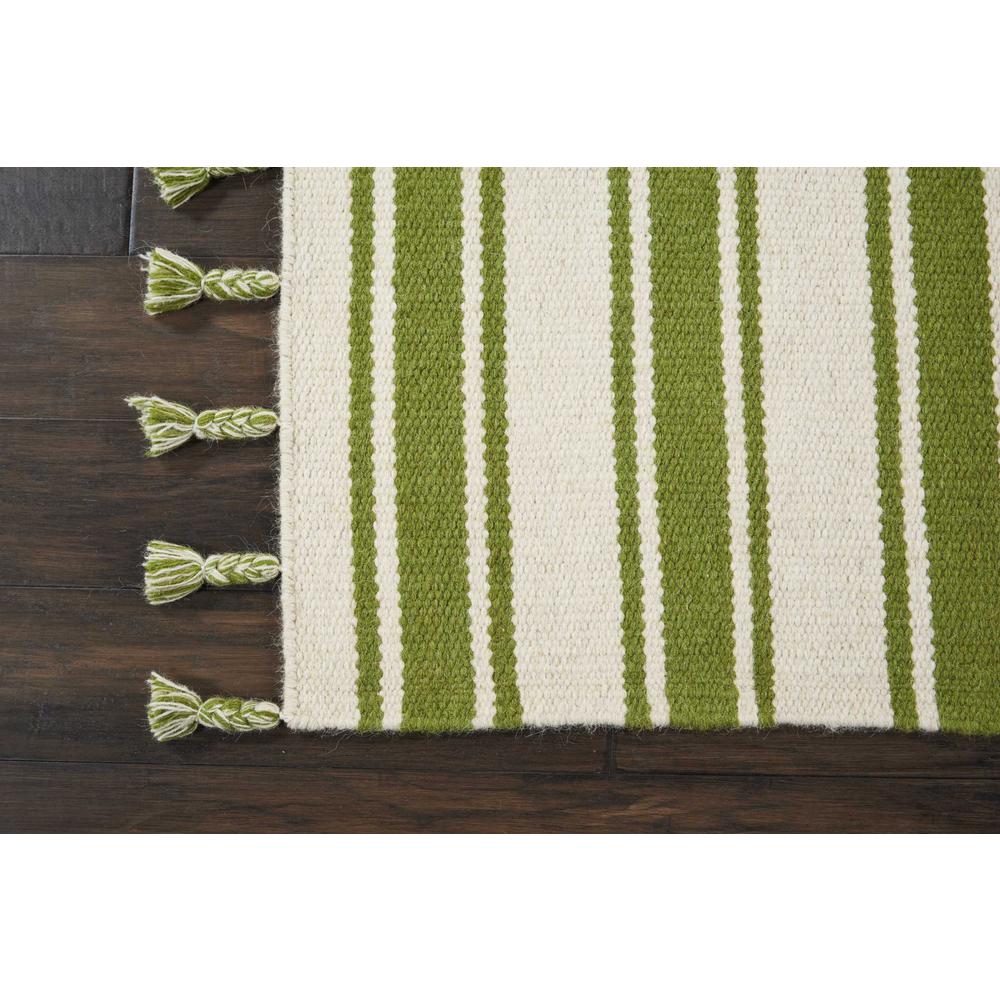 Solano Area Rug, Ivory/Green, 4' x 6'6"