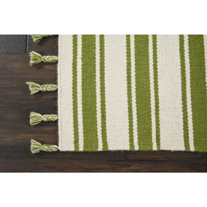 Solano Area Rug, Ivory/Green, 4' x 6'6"