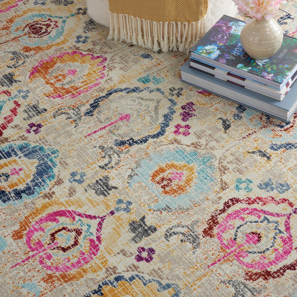 Vintage Round Area Rug, 4' x Round