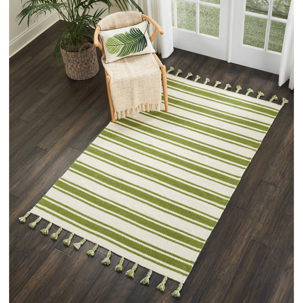 Solano Area Rug, Ivory/Green, 4' x 6'6"