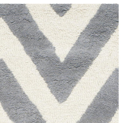 CAMBRIDGE, SILVER / IVORY, 2'-6" X 8', Area Rug, CAM139D-28