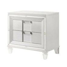 White Nightstand with Usb Port and Modern Design for Bedroom Storage