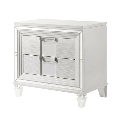 White Nightstand with Usb Port and Modern Design for Bedroom Storage