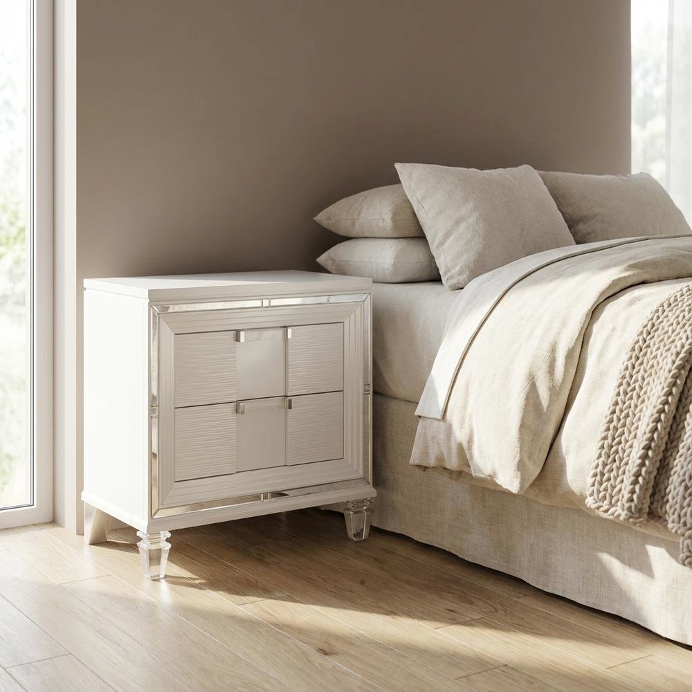 White Nightstand with Usb Port and Modern Design for Bedroom Storage