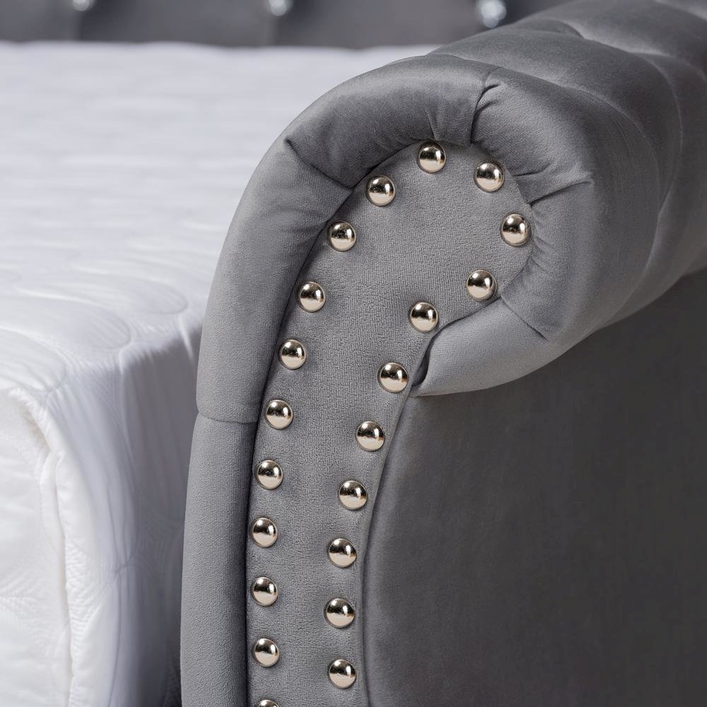 Crystal Tufted Queen Size Daybed