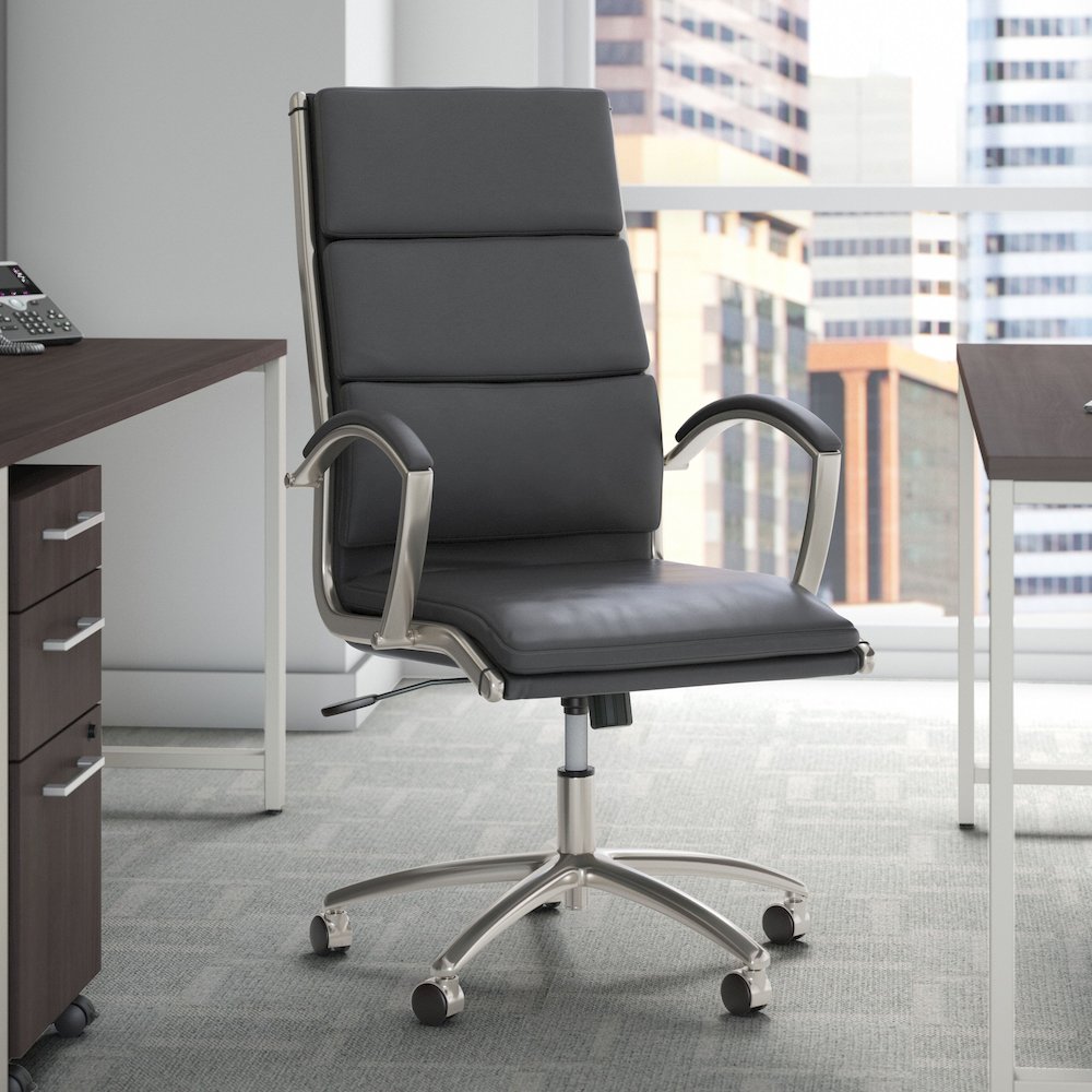 Modelo High Back Leather Executive Office Chair