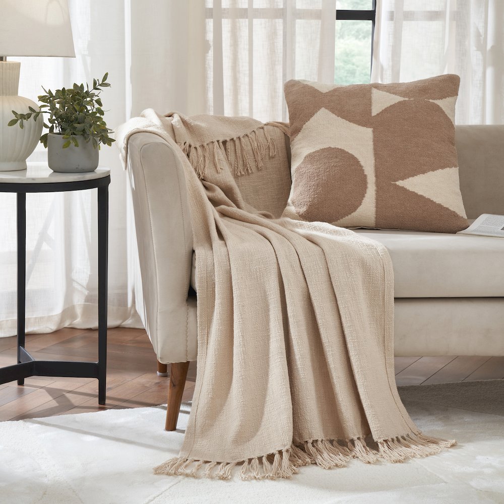 Curtis 70X50 Throw, Beige
