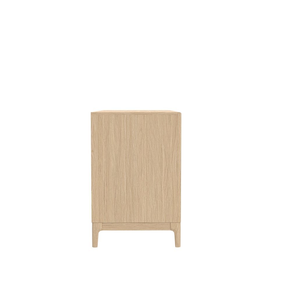 Light Oak Modern Bedroom Dresser with Spacious Drawers and Sturdy Design