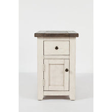Madison County Rustic Reclaimed Pine Farmhouse Chairside Table