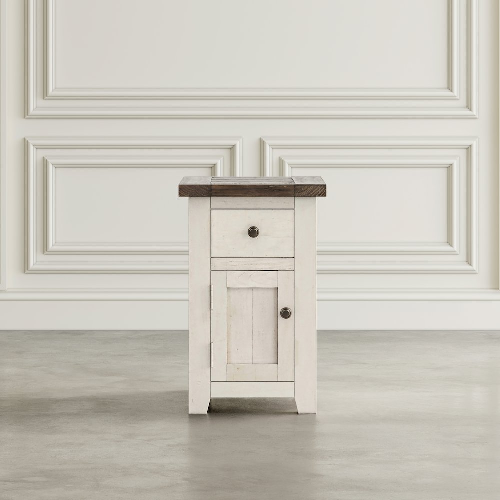 Madison County Rustic Reclaimed Pine Farmhouse Chairside Table